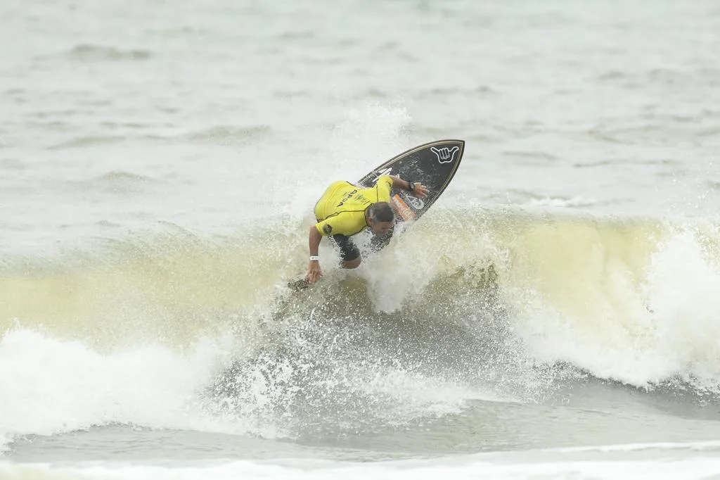 Fabio Gouveia (PB) Foto Marcio David CBSurf