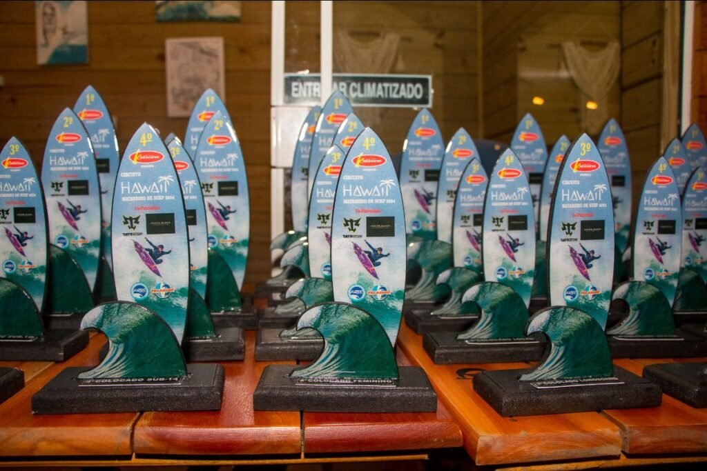 Troféus do Circuito Hawaii ASM 2024 Foto @jefpereiraphoto