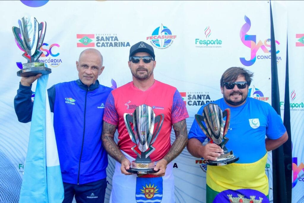 Pódio por equipes Foto Márcio David