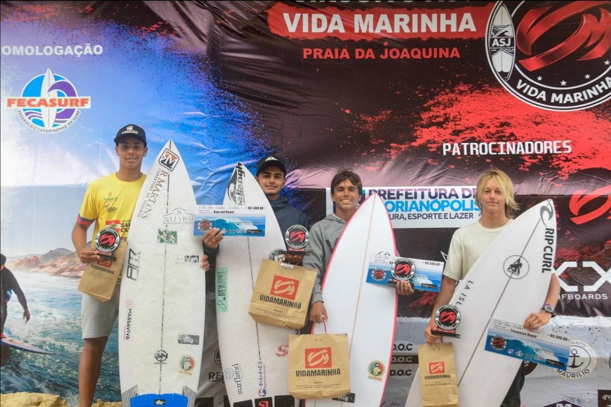 Pódio Sub 18 Masc Foto Márcio David Pódio Sub 18 Masc Foto Márcio David