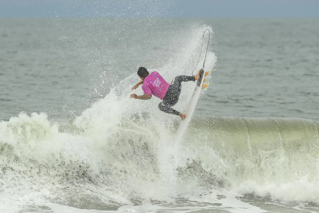 Peterson Crisanto PR Marcio David Fecasurf (2)